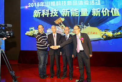 以“新科技、、、新能量、、、新价值”为主题的2015尊龙人生就是博首页科技新品体验活动在公司总部拉开帷幕。。